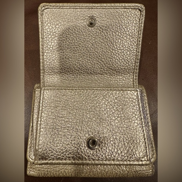 Jimmy Choo Tri Fold Compact Wallet Shiny Gold Pebble Leather w/Silver Star Studs - Picture 5 of 11